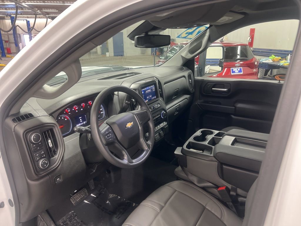 Used 2025 Chevrolet Silverado 2500 Custom w/ Custom Value Package AWD/4WD image 19