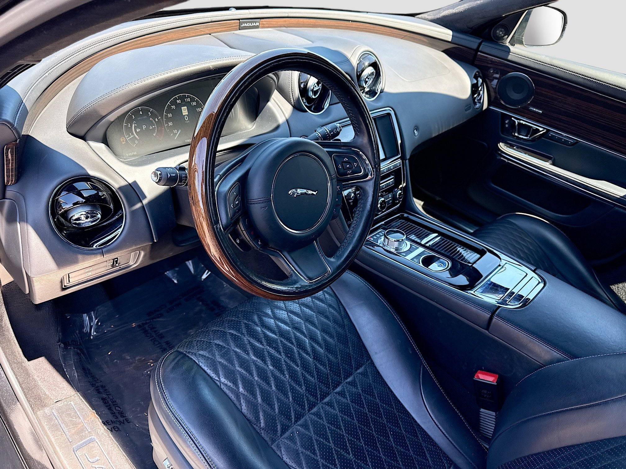 Used 2017 Jaguar XJ L Portfolio image 25