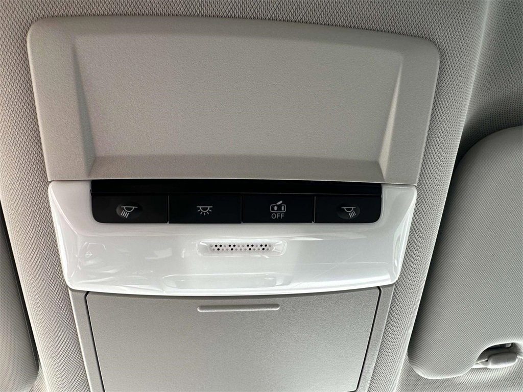 Used 2022 Nissan Rogue S image 16