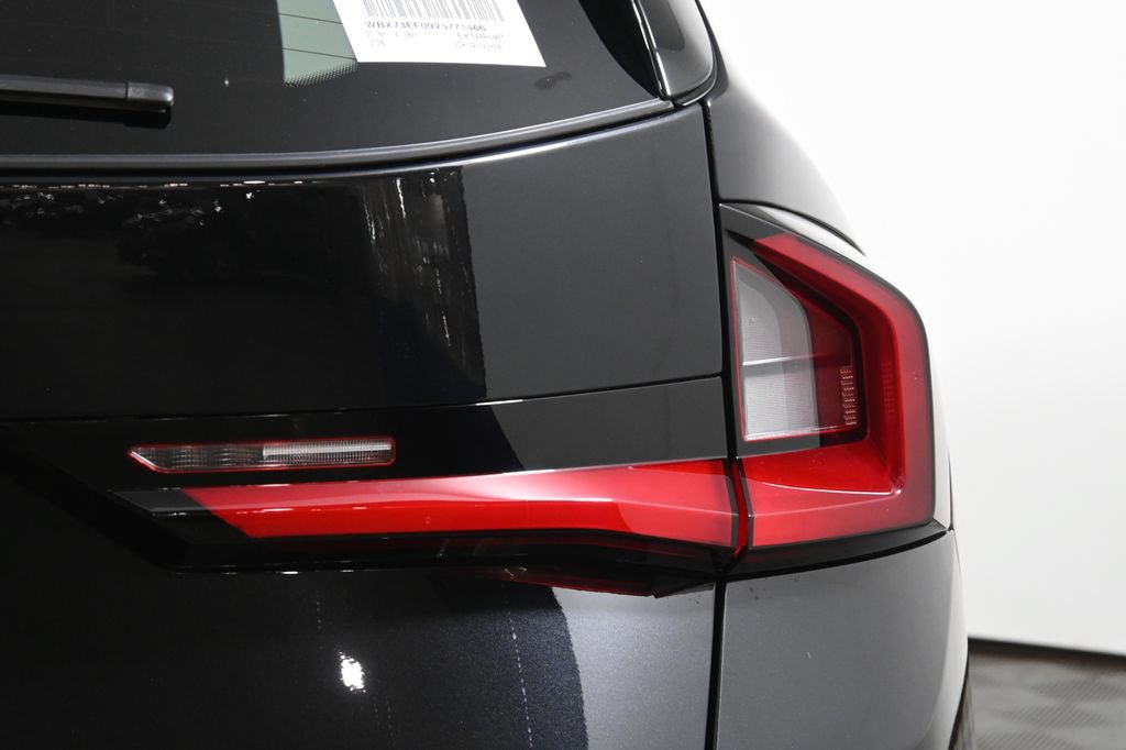 New 2027 BMW X1 xDrive28i AWD/4WD image 13