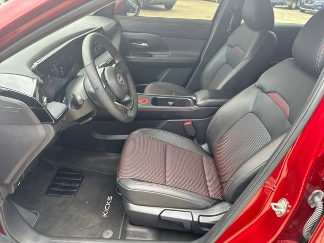 Used 2025 Nissan Kicks SR FWD image 16