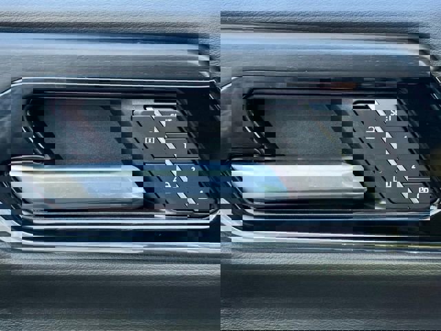 Used 2025 GMC Yukon XL Denali image 18