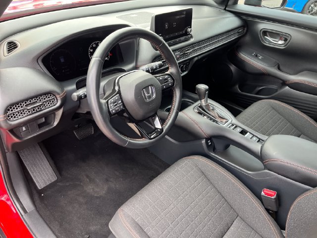 Certified 2025 Honda HR-V Sport image 4