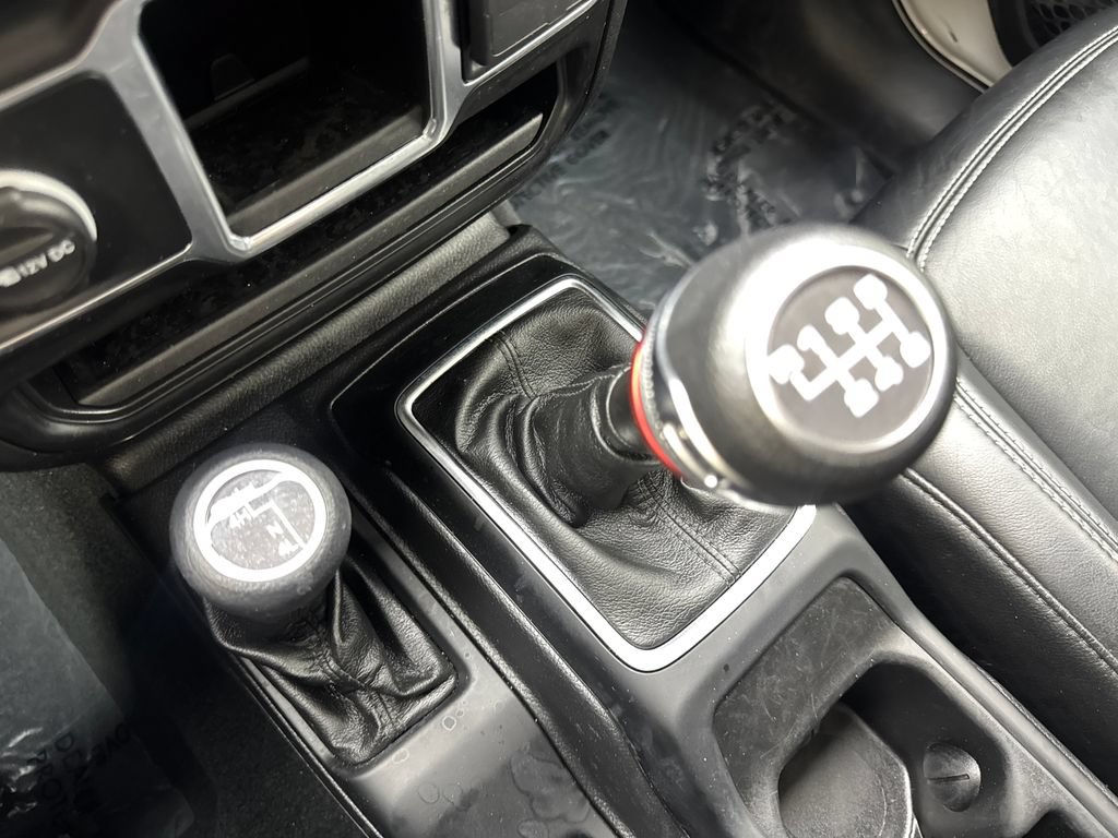 Used 2022 Jeep Wrangler Sport AWD/4WD image 62