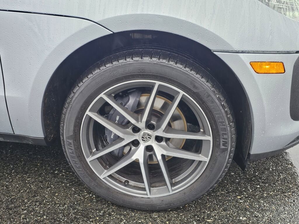 Used 2023 Porsche Macan w/ Premium Package Plus image 9