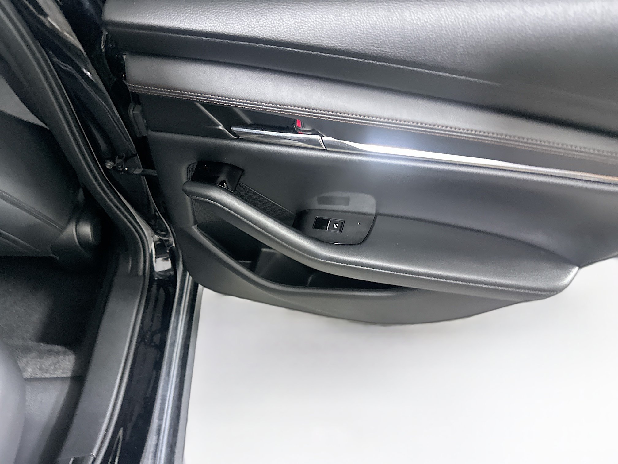 Used 2022 MAZDA MAZDA3 s FWD image 26