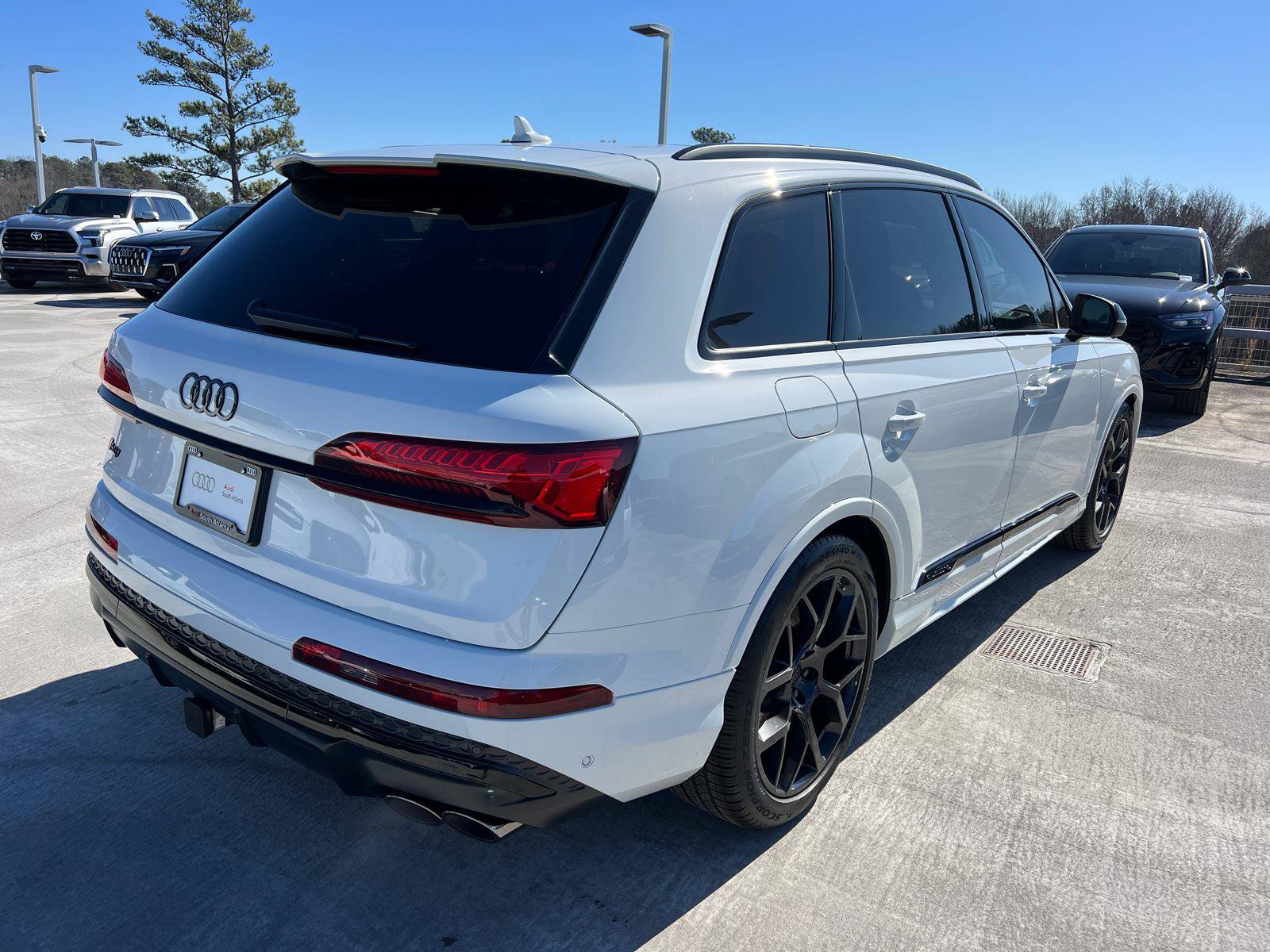 New 2026 Audi SQ7 Premium Plus AWD/4WD image 5