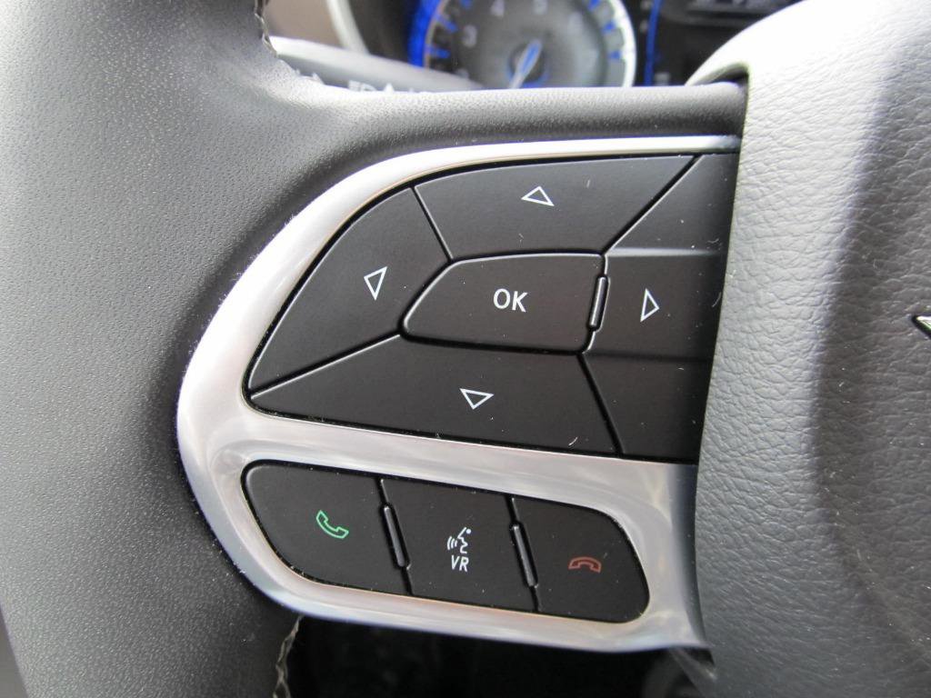 Used 2023 Chrysler Voyager LX image 55