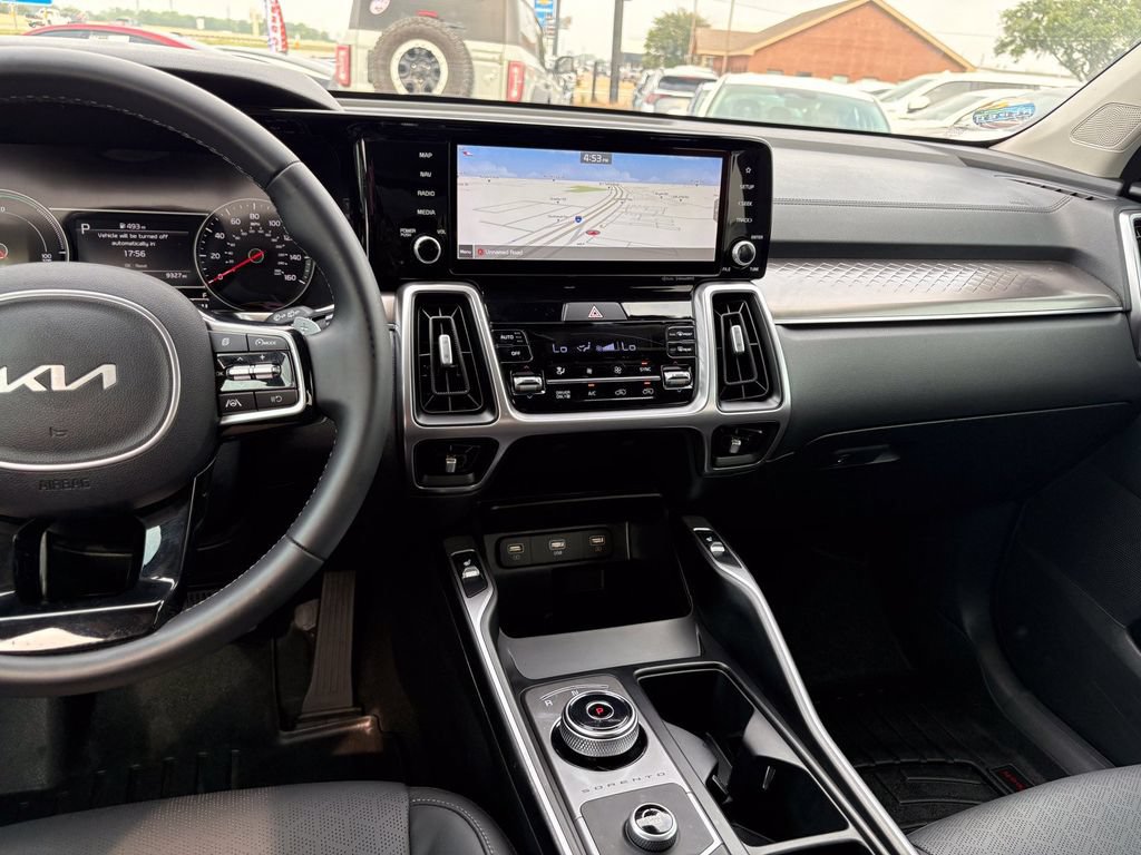 Certified 2022 Kia Sorento S FWD image 19
