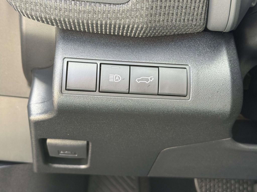 Used 2025 Subaru Solterra Touring image 26