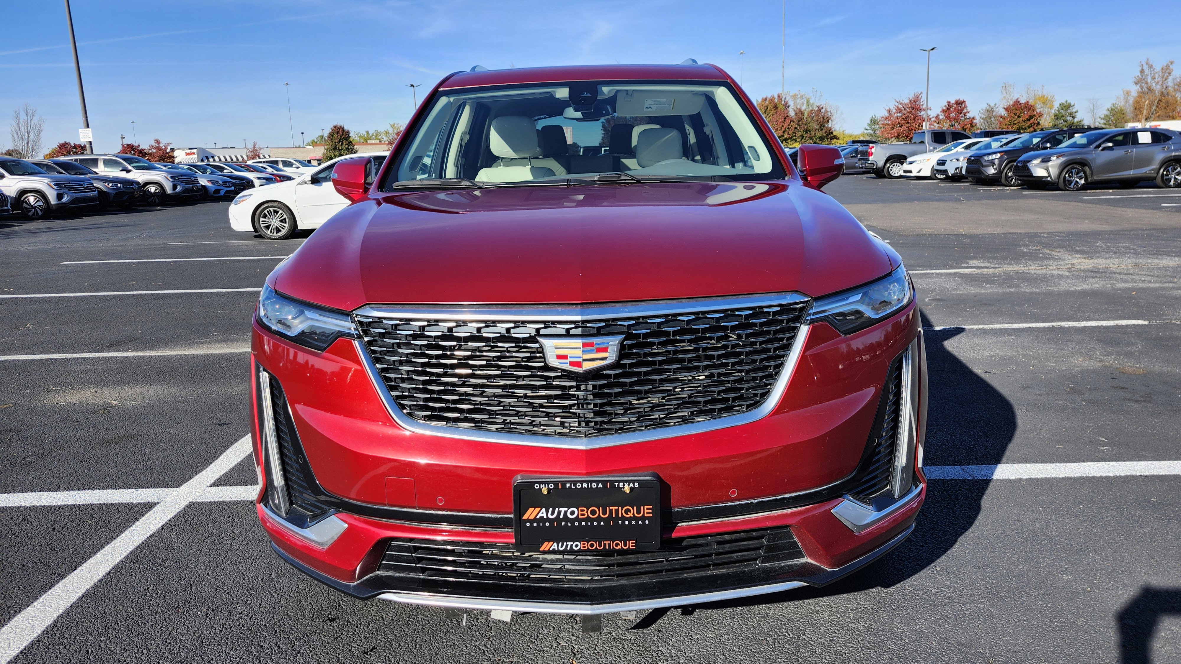 Used 2023 Cadillac XT6 Premium Luxury image 3