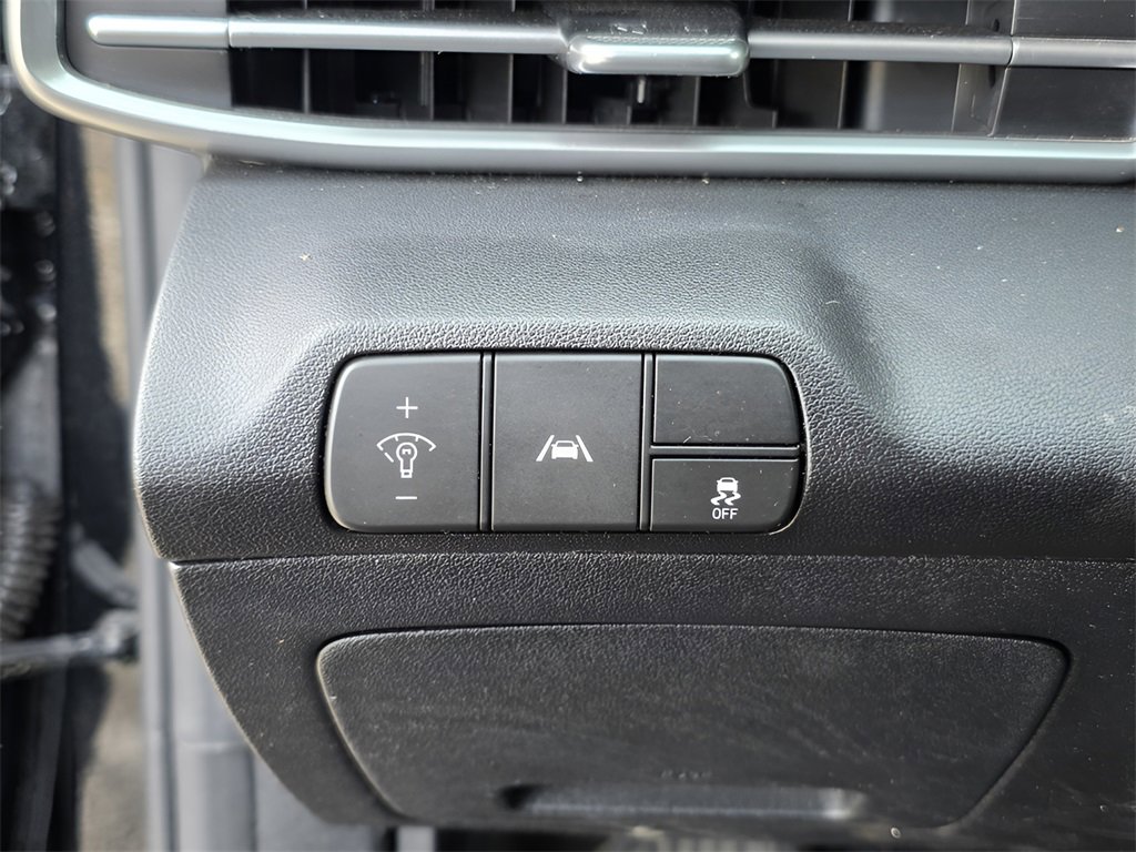 Used 2022 Hyundai Elantra SEL image 22