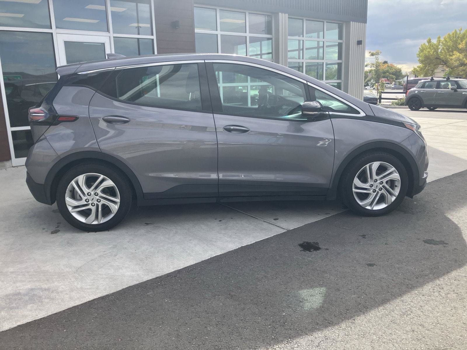 Used 2023 Chevrolet Bolt LT w/ Driver Confidence Package FWD image 9