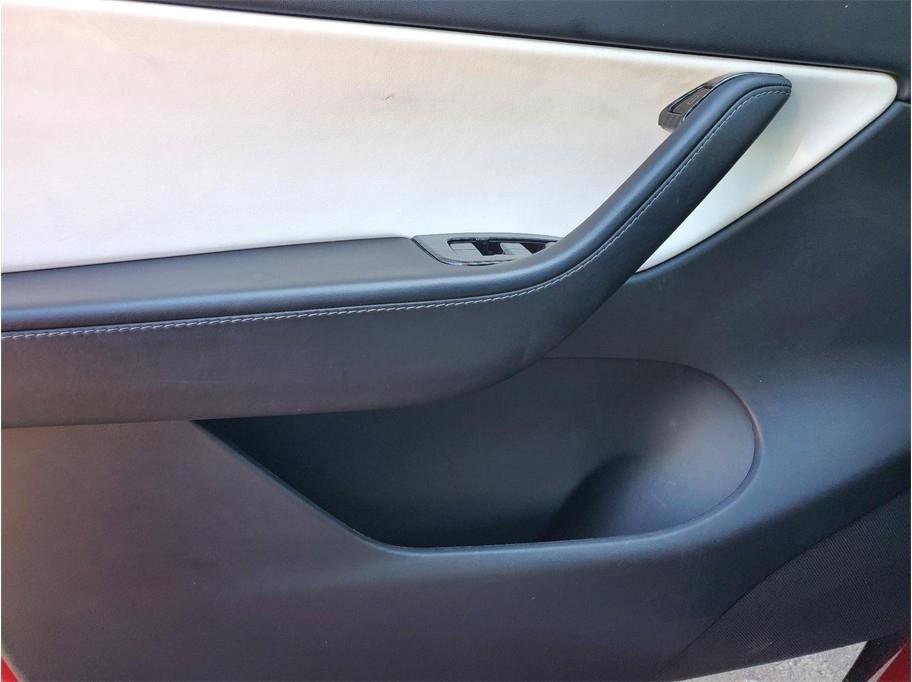 Used 2021 Tesla Model Y Performance AWD/4WD image 17
