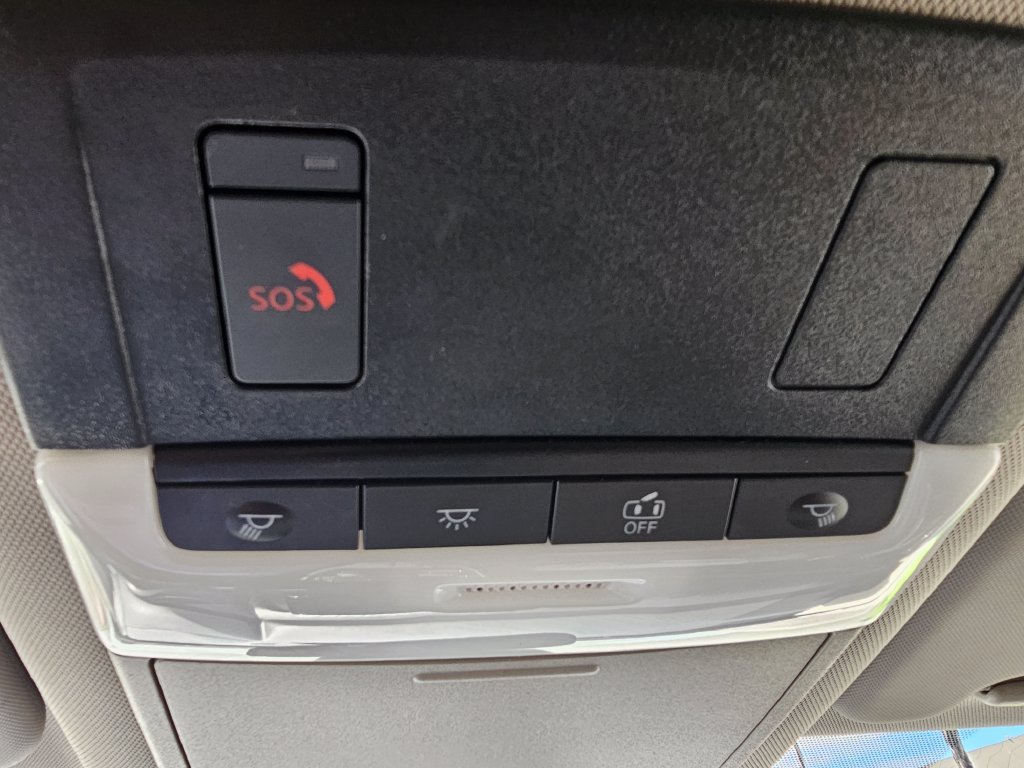 Used 2024 Nissan Rogue SV FWD image 34