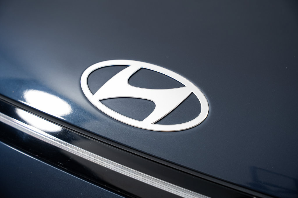 Certified 2025 Hyundai Kona SEL FWD image 20