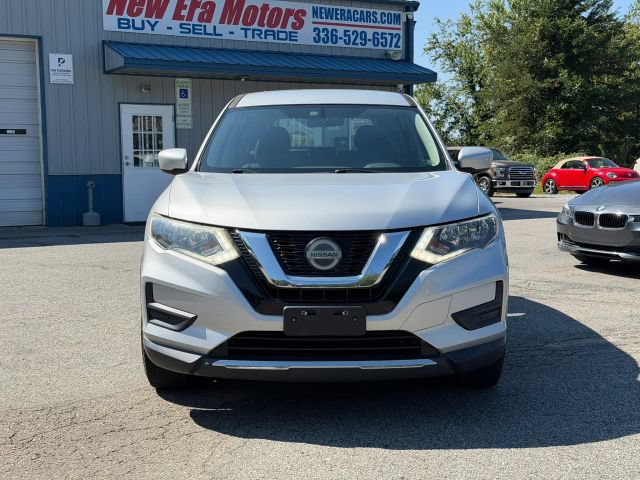 Used 2018 Nissan Rogue S AWD/4WD image 2