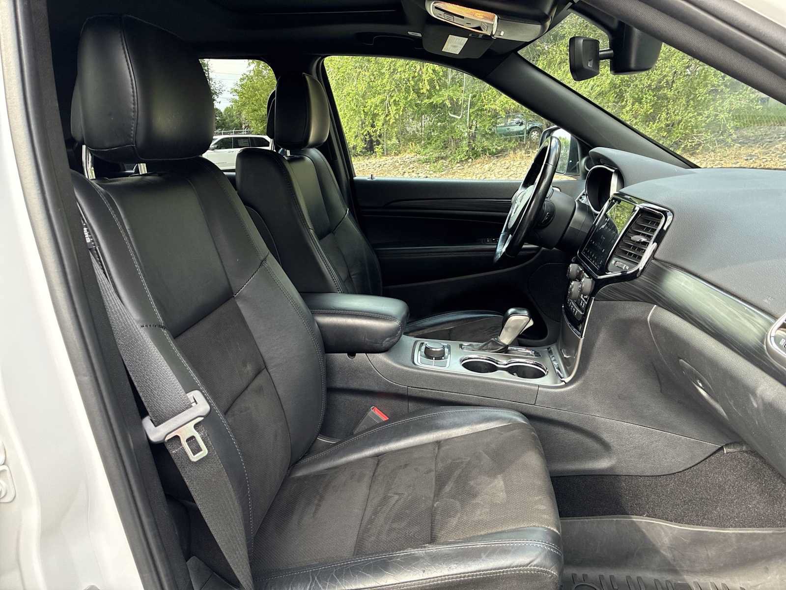 Used 2020 Jeep Grand Cherokee Altitude AWD/4WD image 26
