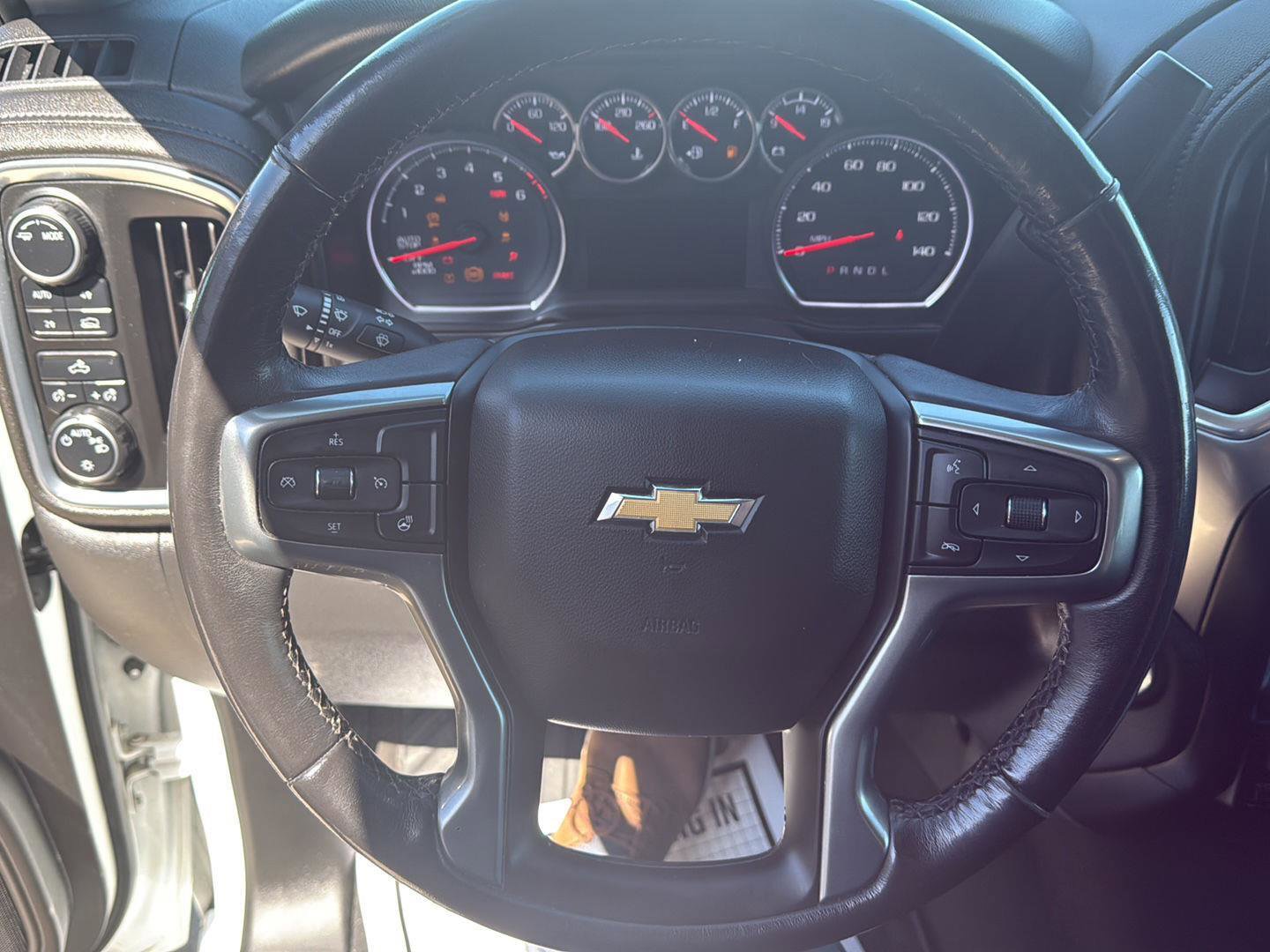 Used 2021 Chevrolet Silverado 1500 LT AWD/4WD image 17