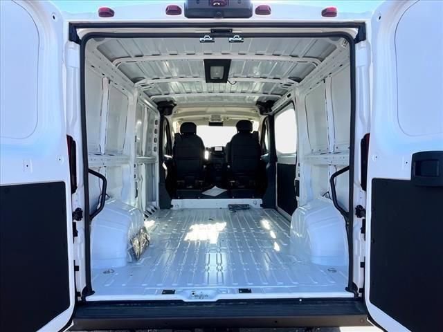 New 2025 RAM ProMaster 3500 w/ Quick Order Package 22G SLT image 7