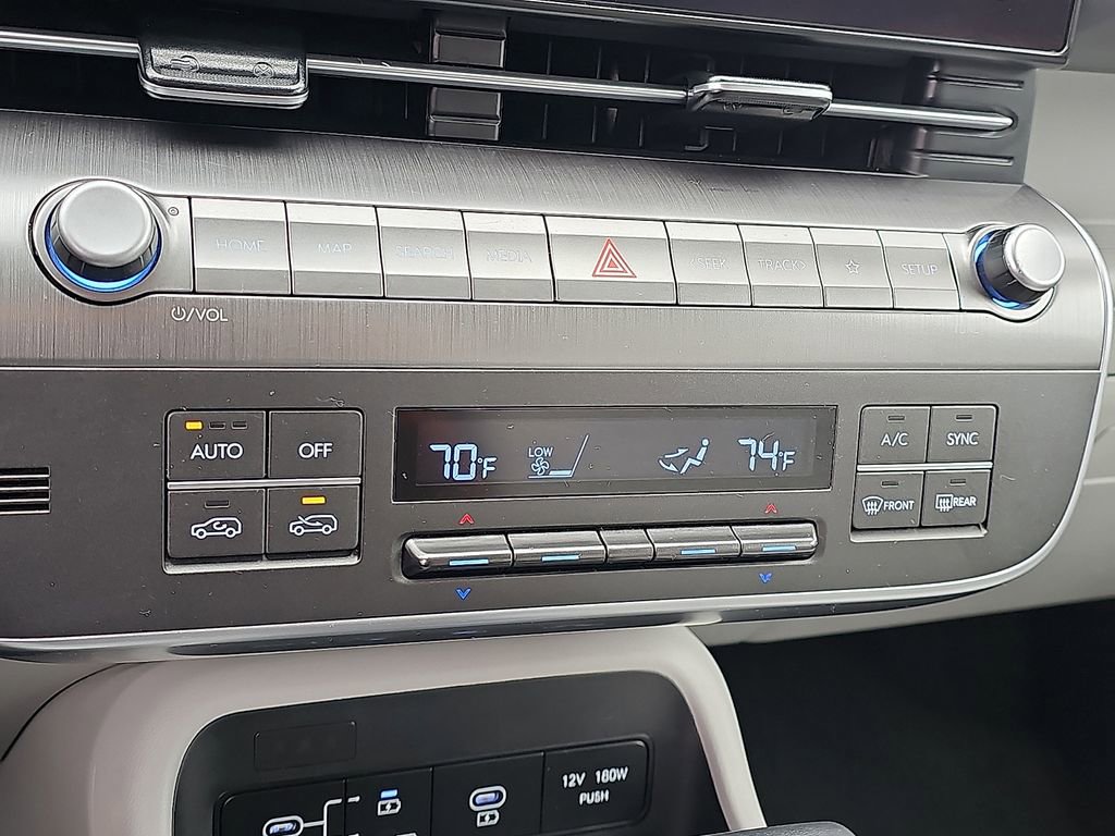 Used 2025 Hyundai Kona SEL image 16