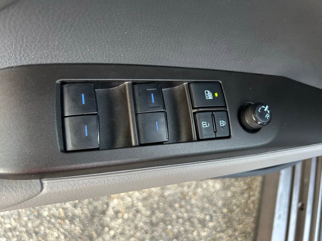 Used 2023 Toyota Camry LE image 17