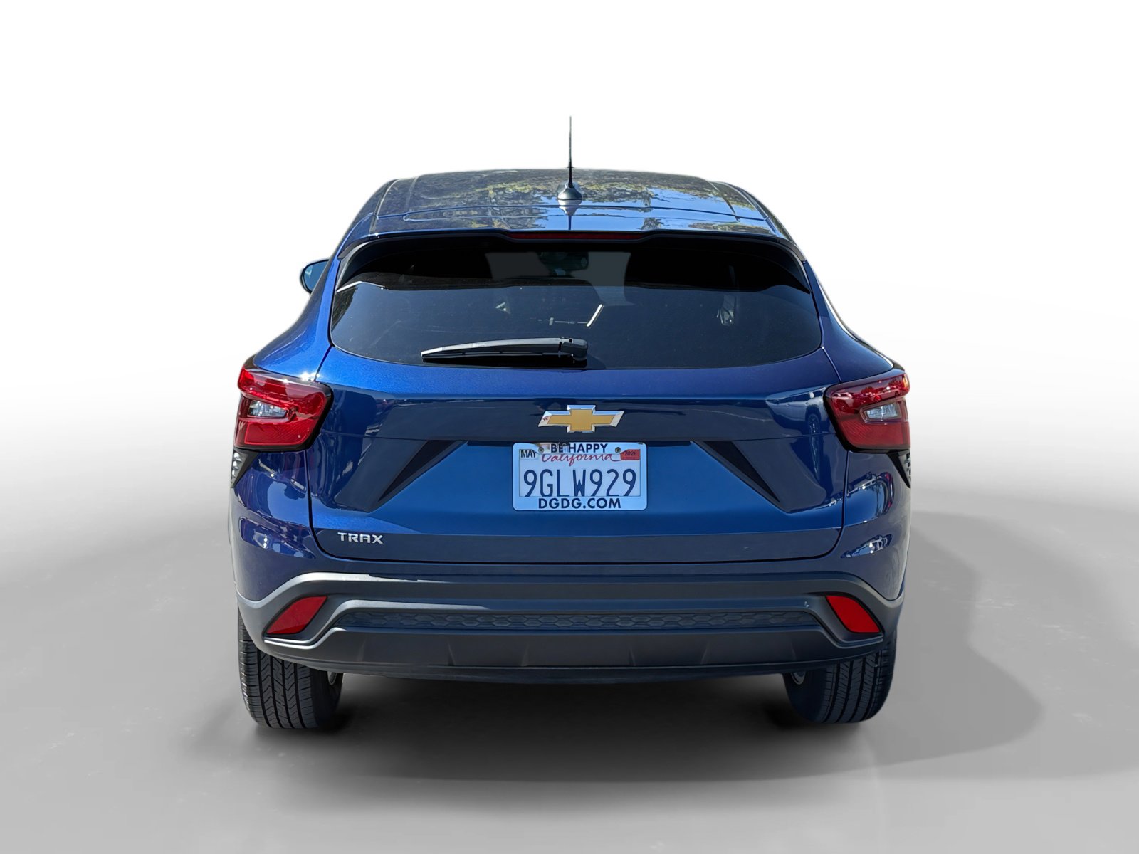Used 2024 Chevrolet Trax LS w/ LS Convenience Package FWD image 4