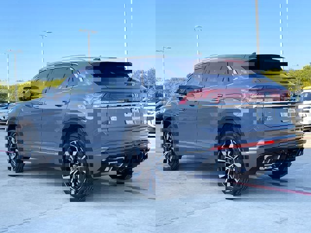 New 2026 Volkswagen Atlas Cross Sport SEL Premium R-Line image 4