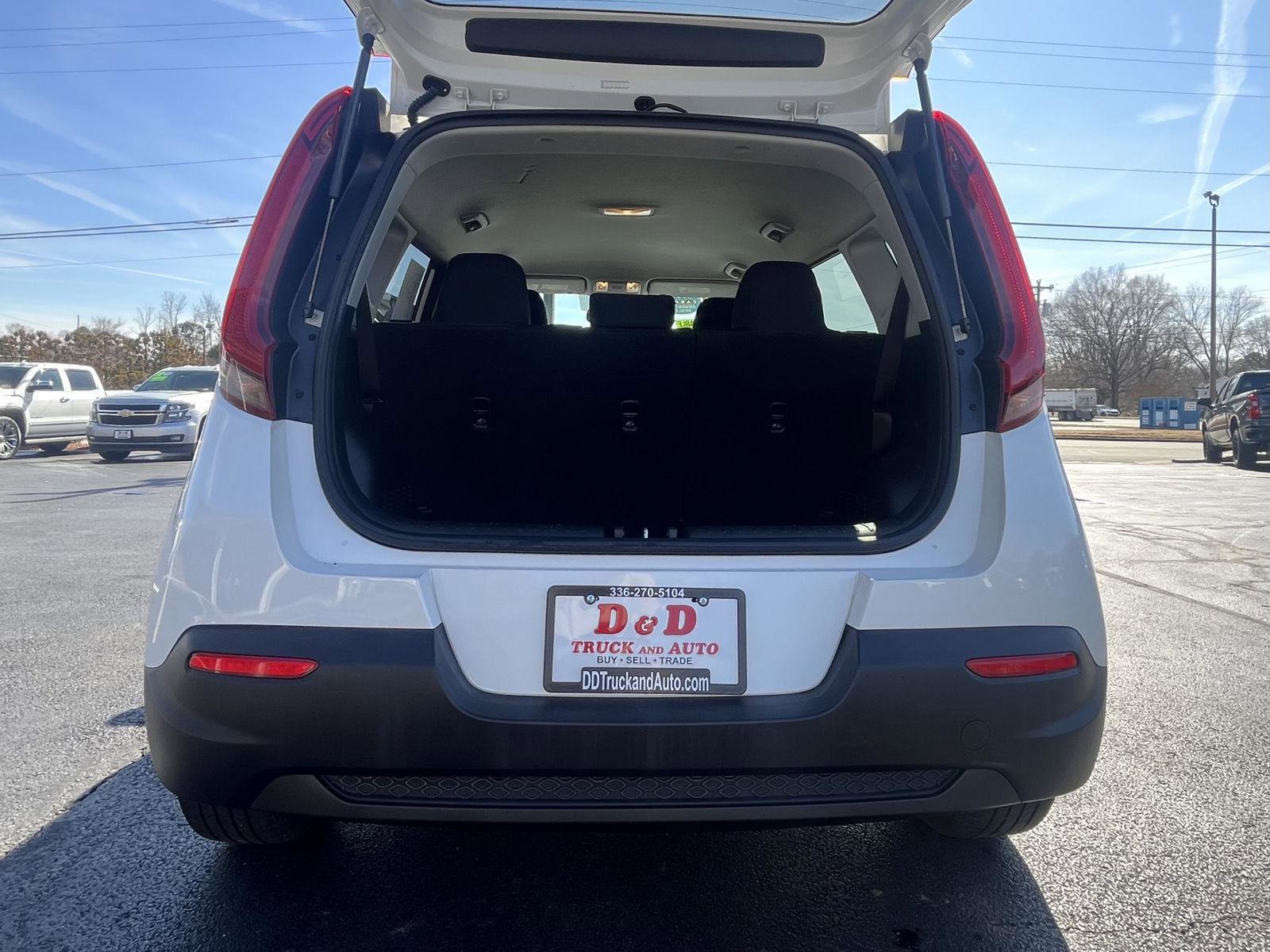 Used 2020 Kia Soul LX image 27