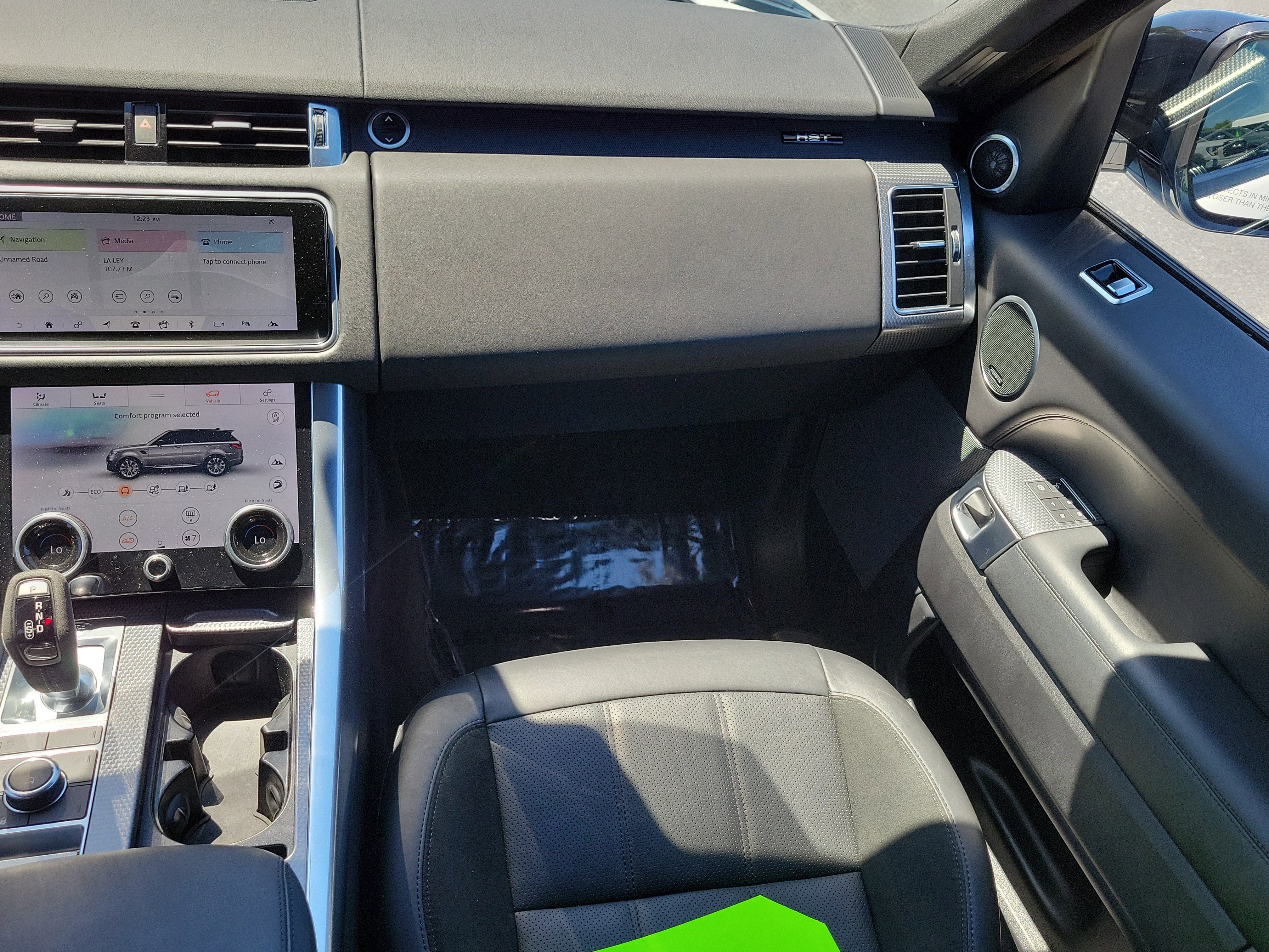 Used 2020 Land Rover Range Rover Sport HST image 17