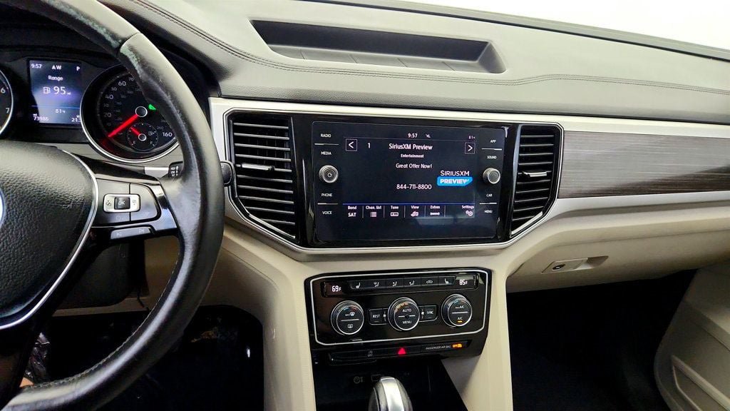 Used 2018 Volkswagen Atlas SEL FWD image 18