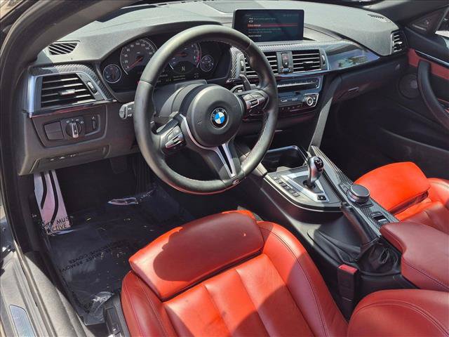 Used 2018 BMW M4 Convertible RWD image 10