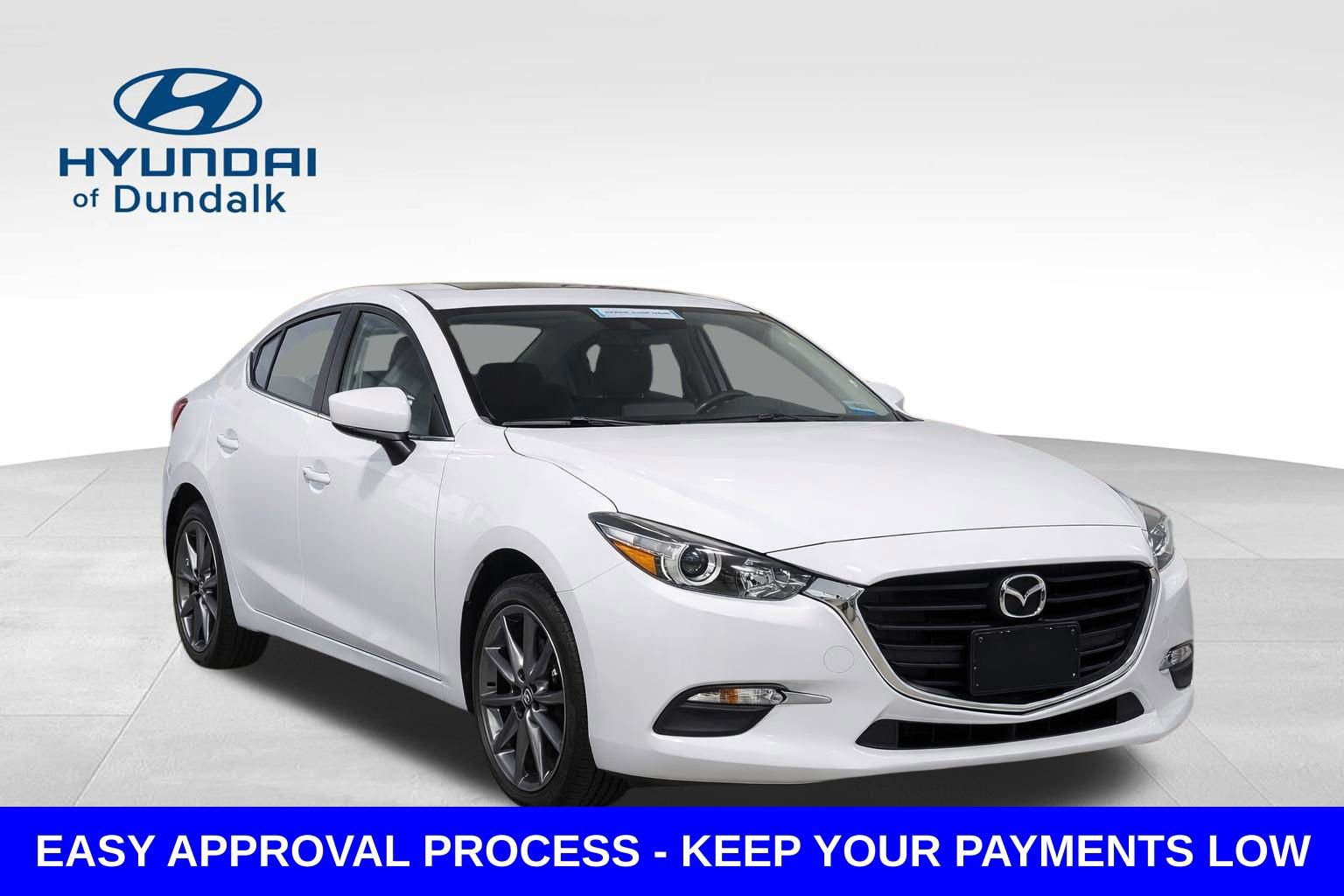 Used 2018 MAZDA MAZDA3 Touring FWD image 3