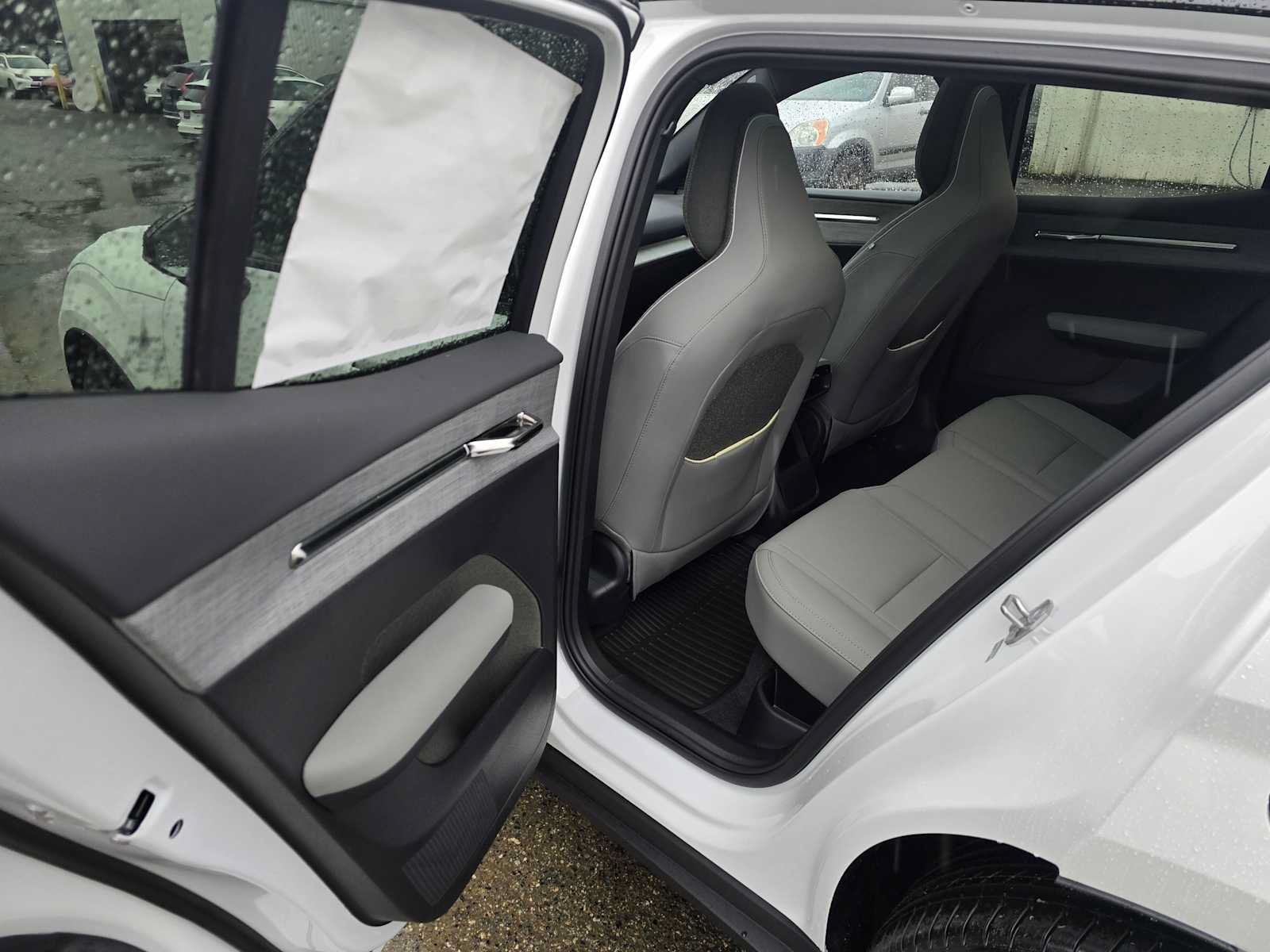 New 2026 Volvo EX30 Ultra w/ Protection Package AWD/4WD image 17
