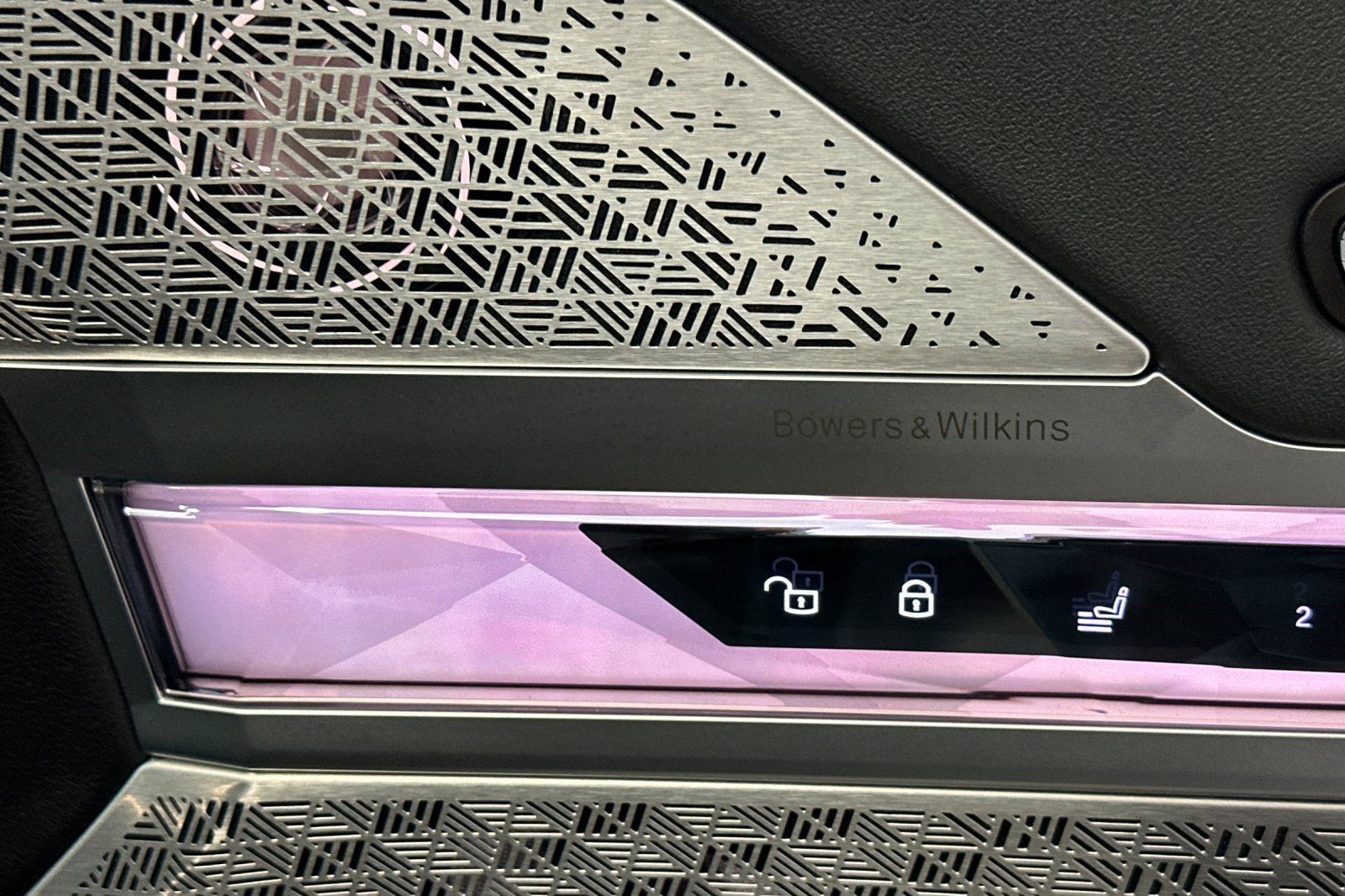 Certified 2024 BMW i7 M70 w/ Executive Package image 24