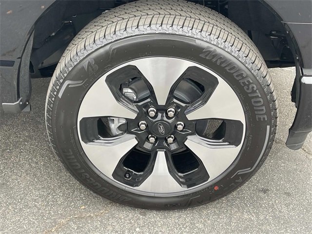New 2025 Ford F150 Lightning Platinum image 32