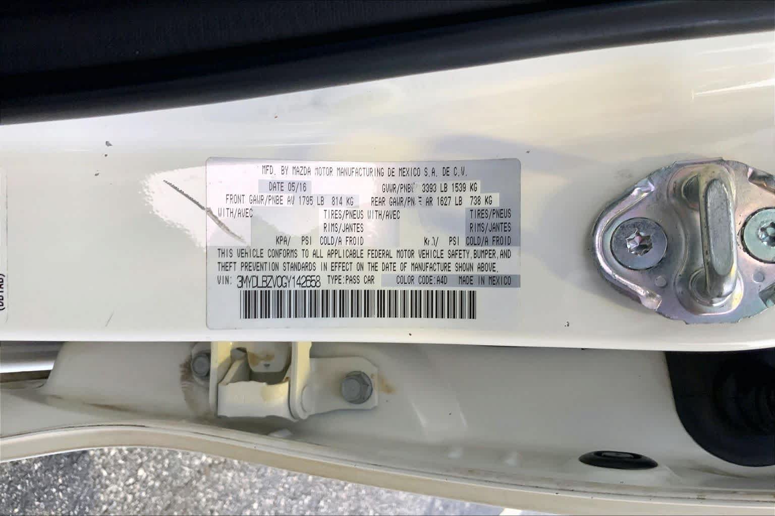 Used 2016 Scion iA FWD image 28
