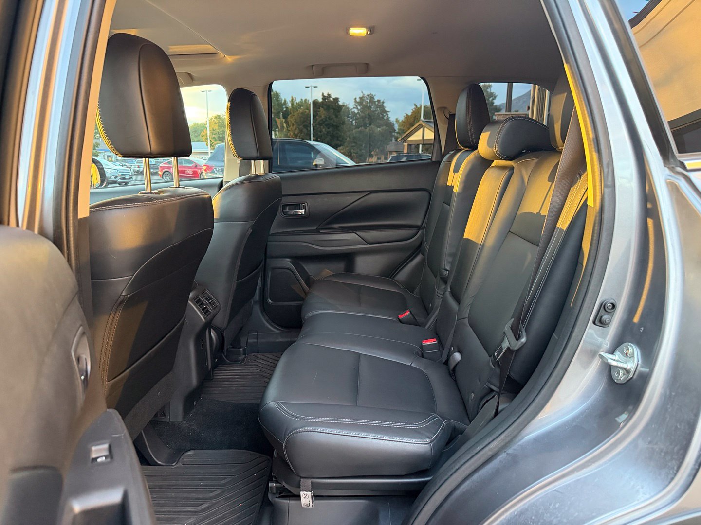 Used 2019 Mitsubishi Outlander GT AWD/4WD image 16