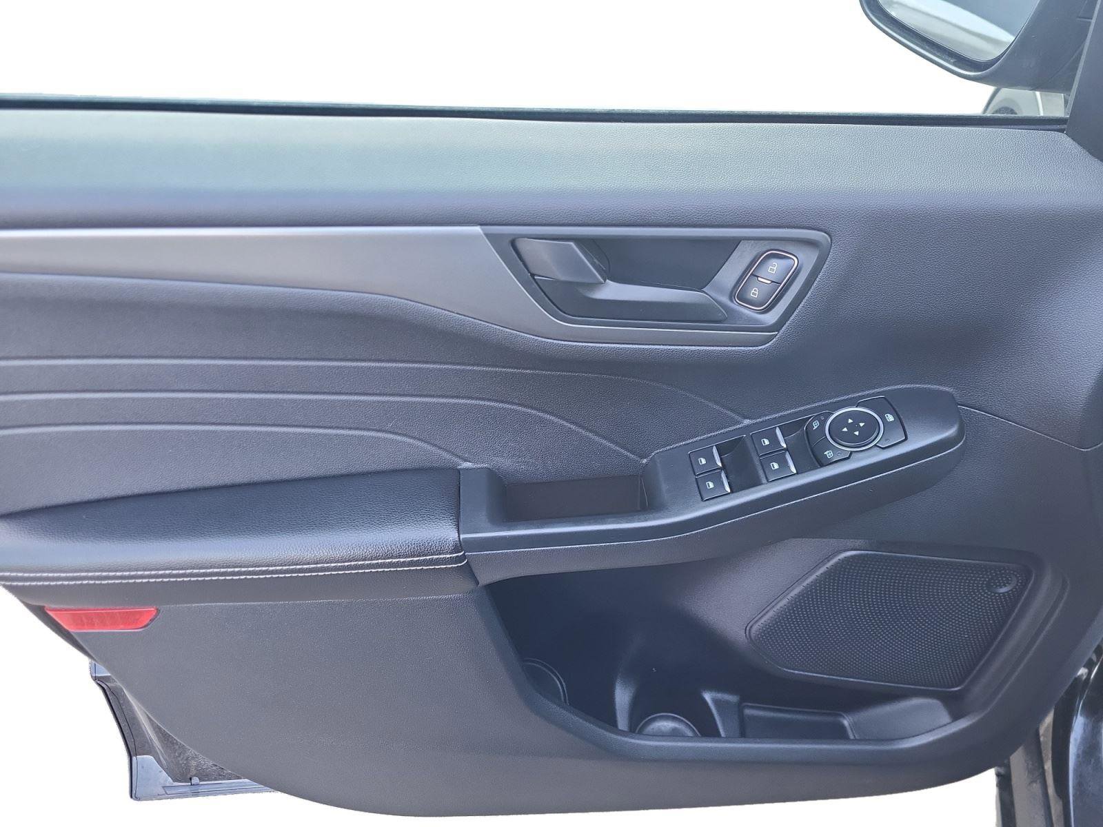 Used 2023 Ford Escape Active image 9