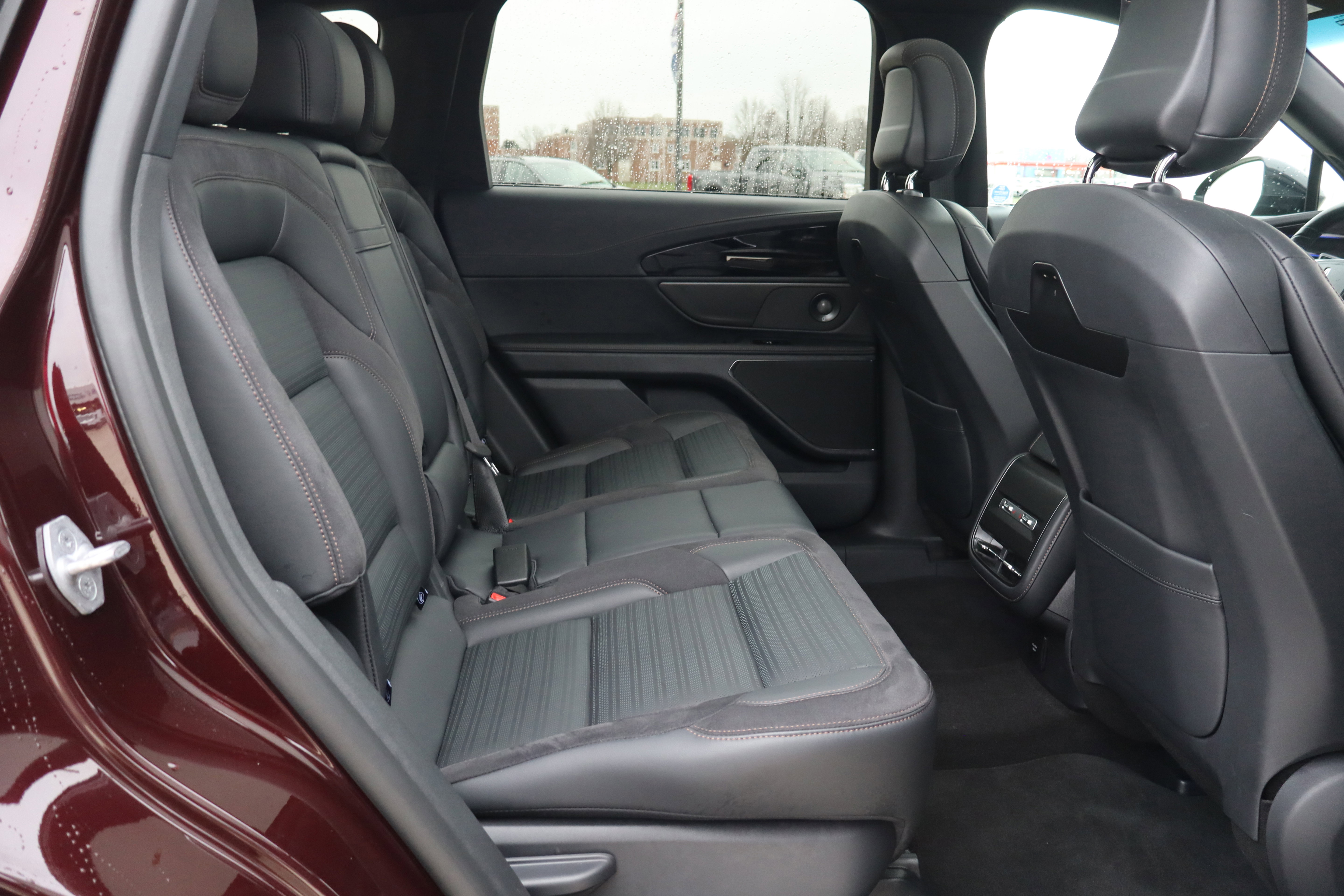 Used 2024 Lincoln Nautilus Reserve w/ Equipment Group 202A image 11