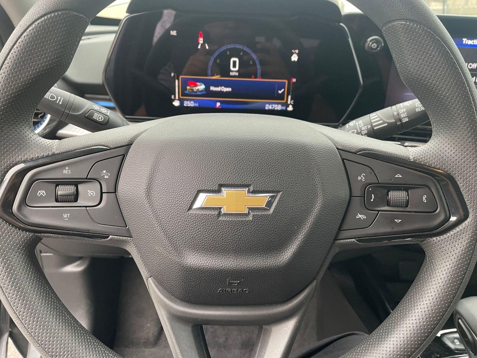 Used 2025 Chevrolet Trax LT image 28