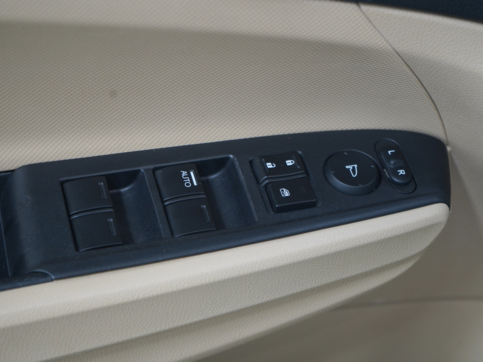 Used 2012 Honda Accord LX image 17