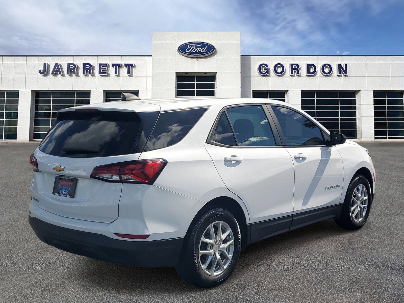 Used 2024 Chevrolet Equinox LS FWD image 4