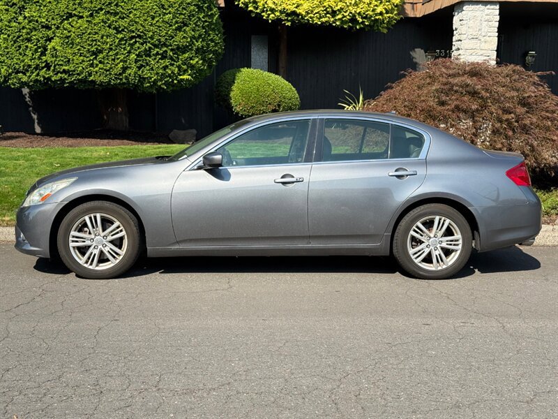 Used 2013 INFINITI G37 x w/ Premium Pkg AWD/4WD image 2