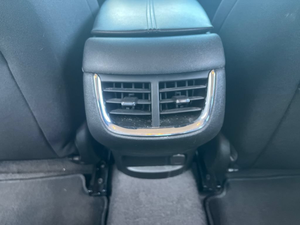Used 2025 Chevrolet Malibu LT FWD image 23