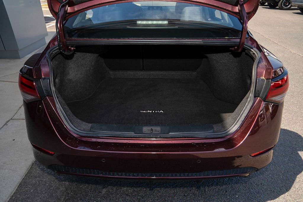 Used 2024 Nissan Sentra SV FWD image 5