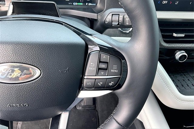 Certified 2025 Ford Explorer Platinum w/ Ultimate Package image 14