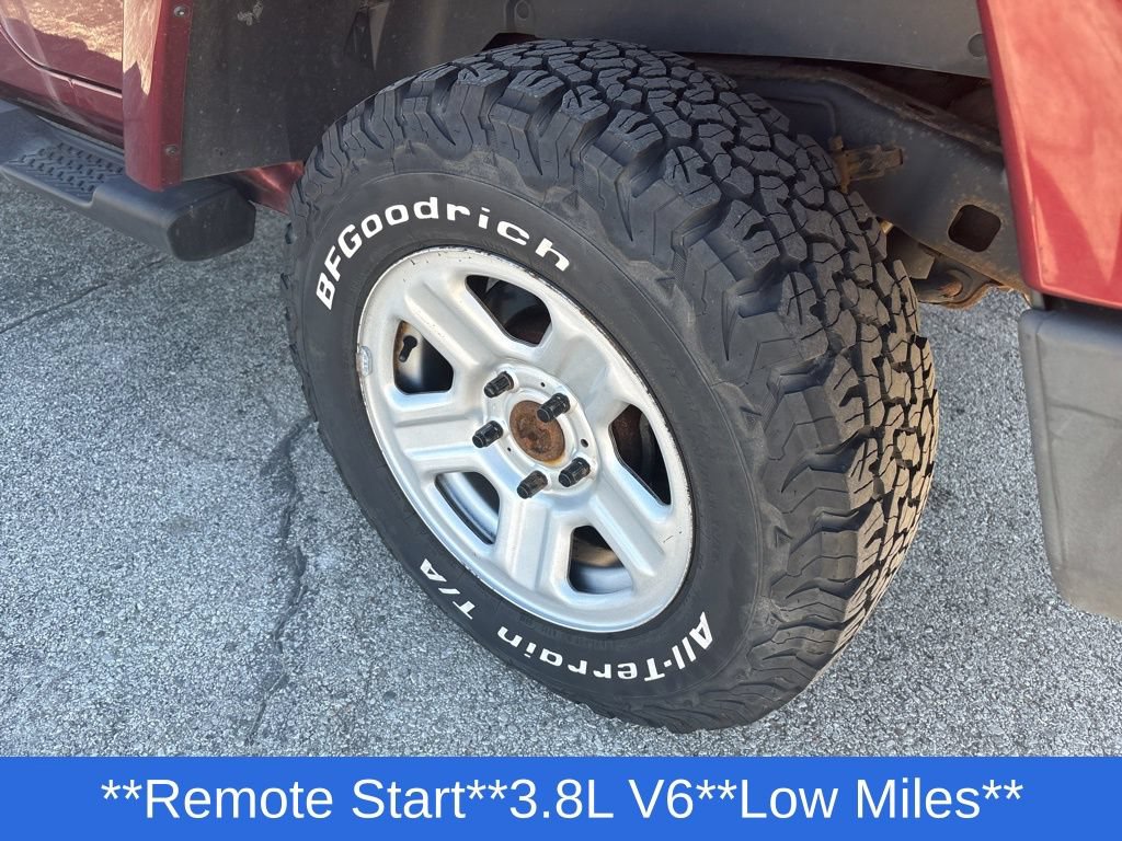 Used 2008 Jeep Wrangler Unlimited Sahara AWD/4WD image 24