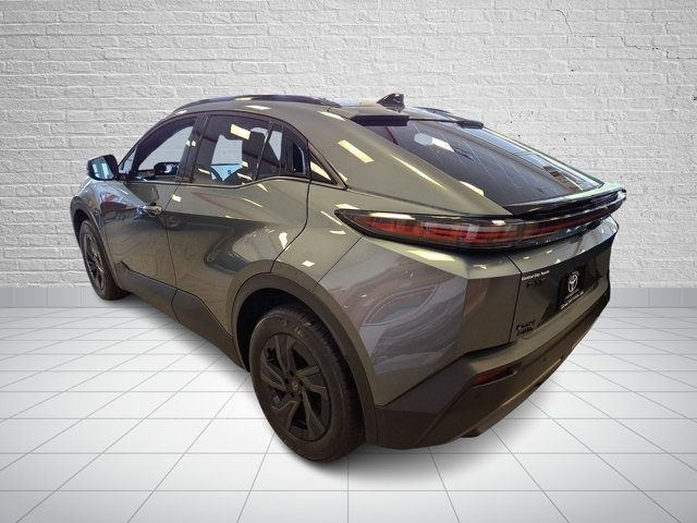 Used 2026 Toyota C-HR AWD/4WD image 4