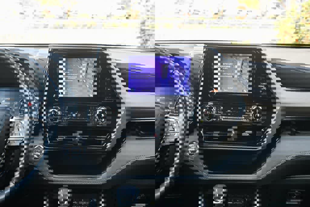 Used 2023 Toyota Highlander LE image 13